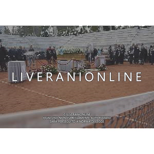Roma 03 Dicembre 2025 Camera Ardente in onore di Nicola Pietrangeli, allestita al Foro Italico di Roma nello stadio a lui nominato. Nella Foto: il feretro Foto Credit: Andrea Bracaglia- AGENZIA ALDO LIVERANI SAS