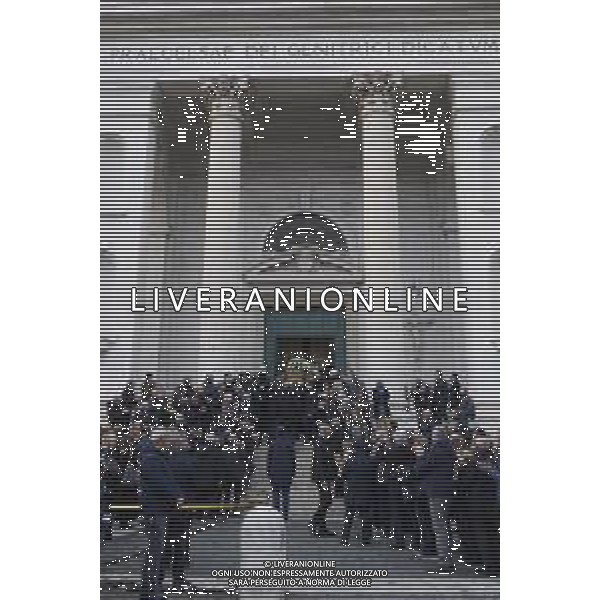 Roma 03 Dicembre 2025 Funerali di Nicola Pietrangeli a Roma nella Chiesa Parrocchiale Gran Madre di Dio. Nella Foto: uscita del feretro Foto Credit: Andrea Bracaglia- AGENZIA ALDO LIVERANI SAS