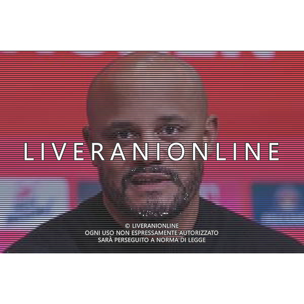 Chef-Trainer Vincent Kompany (FC Bayern Muenchen) auf der Pressekonferenz, FC Bayern Muenchen vs. SC Freiburg, Fussball, Bundesliga, DFL, Saison 2025/2026, Hinrunde, 22.11.2025 DFB regulations prohibit any use of photographs as image sequences and/or quasi-video / action press AG KARMAPRESS-AG ALDO LIVERANI SAS