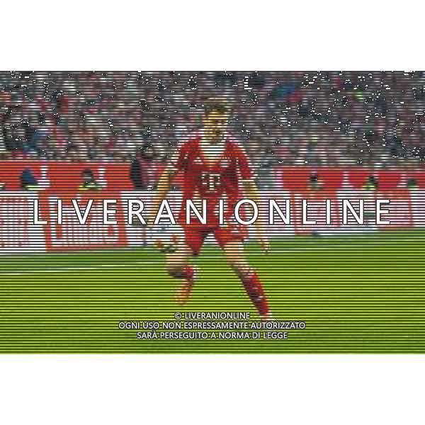 Josip Stanisic #44 (FC Bayern Muenchen), FC Bayern Muenchen - SC Freiburg, Fussball, Bundesliga, 11. Spieltag, 22.11.2025 DFB regulations prohibit any use of photographs as image sequences and/or quasi-video / action press AG KARMAPRESS-AG ALDO LIVERANI SAS