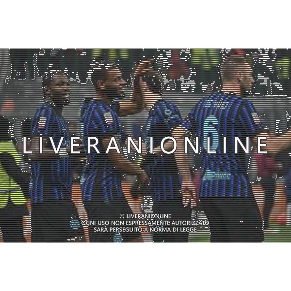 Inter vs Venezia nella foto giocatori Inter esultanza dopo il gol dell\'1 a 0 Milano 03-12-2025 Stadio Giuseppe Meazza - San Siro Inter vs Venezia Coppa Italia Frecciarossa - ottavi di finale foto Roberto Garavaglia/Agenzia Aldo Liverani sas