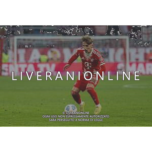 Karl Lennart #42 (FC Bayern Muenchen), FC Bayern Muenchen - SC Freiburg, Fussball, Bundesliga, 11. Spieltag, 22.11.2025 DFB regulations prohibit any use of photographs as image sequences and/or quasi-video / action press AG KARMAPRESS-AG ALDO LIVERANI SAS