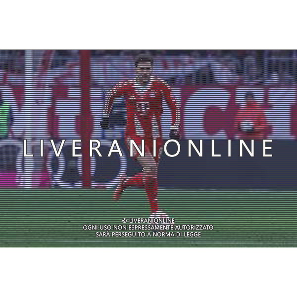 Leon Goretzka #8 (FC Bayern Muenchen) in Aktion, FC Bayern Muenchen vs. SC Freiburg, Fussball, Bundesliga, DFL, Saison 2025/2026, Hinrunde, 22.11.2025 DFB regulations prohibit any use of photographs as image sequences and/or quasi-video / action press AG KARMAPRESS-AG ALDO LIVERANI SAS