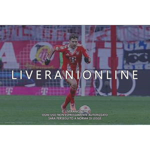 Leon Goretzka #8 (FC Bayern Muenchen) in Aktion, FC Bayern Muenchen vs. SC Freiburg, Fussball, Bundesliga, DFL, Saison 2025/2026, Hinrunde, 22.11.2025 DFB regulations prohibit any use of photographs as image sequences and/or quasi-video / action press AG KARMAPRESS-AG ALDO LIVERANI SAS