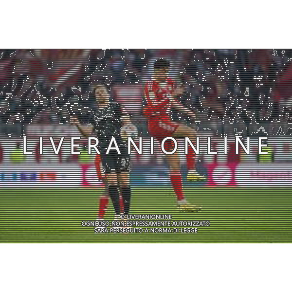 Lucas Hoeler #9 (SC Freiburg), Aleksandar Pavlovic #45 (FC Bayern Muenchen), FC Bayern Muenchen - SC Freiburg, Fussball, Bundesliga, 11. Spieltag, 22.11.2025 DFB regulations prohibit any use of photographs as image sequences and/or quasi-video / action press AG KARMAPRESS-AG ALDO LIVERANI SAS