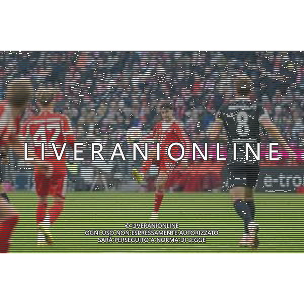 Aleksandar Pavlovic #45 (FC Bayern Muenchen), FC Bayern Muenchen - SC Freiburg, Fussball, Bundesliga, 11. Spieltag, 22.11.2025 DFB regulations prohibit any use of photographs as image sequences and/or quasi-video / action press AG KARMAPRESS-AG ALDO LIVERANI SAS