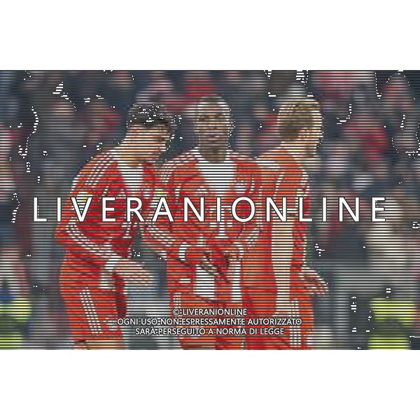 Torjubel Nicolas Jackson #11 (FC Bayern Muenchen) faltet die Haende, FC Bayern Muenchen - SC Freiburg, Fussball, Bundesliga, 11. Spieltag, 22.11.2025 DFB regulations prohibit any use of photographs as image sequences and/or quasi-video / action press AG KARMAPRESS-AG ALDO LIVERANI SAS