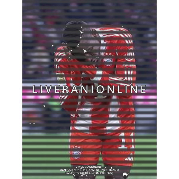 Spezieller Torjuel von Nicolas Jackson #11 (FC Bayern Muenchen) nach dem Tor zum 5:2, FC Bayern Muenchen vs. SC Freiburg, Fussball, Bundesliga, DFL, Saison 2025/2026, Hinrunde, 22.11.2025 DFB regulations prohibit any use of photographs as image sequences and/or quasi-video / action press AG KARMAPRESS-AG ALDO LIVERANI SAS