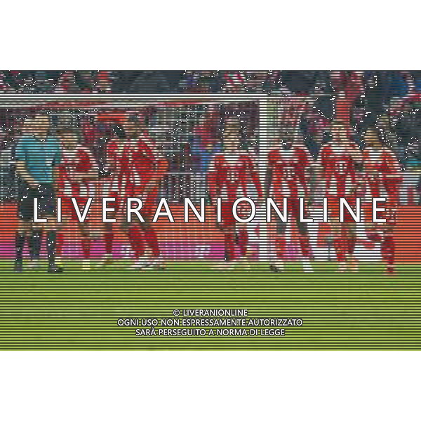Torjubel FC Bayern Muenchen, FC Bayern Muenchen - SC Freiburg, Fussball, Bundesliga, 11. Spieltag, 22.11.2025 DFB regulations prohibit any use of photographs as image sequences and/or quasi-video / action press AG KARMAPRESS-AG ALDO LIVERANI SAS