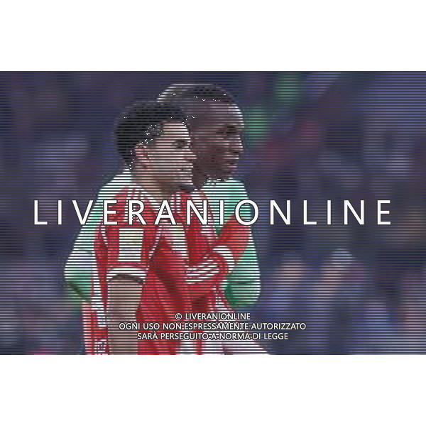 Zufrieden sind Luis Diaz #14 (FC Bayern Muenchen) und Nicolas Jackson #11 (FC Bayern Muenchen) bei den Fans nach Spielschluss, FC Bayern Muenchen vs. SC Freiburg, Fussball, Bundesliga, DFL, Saison 2025/2026, Hinrunde, 22.11.2025 DFB regulations prohibit any use of photographs as image sequences and/or quasi-video / action press AG KARMAPRESS-AG ALDO LIVERANI SAS