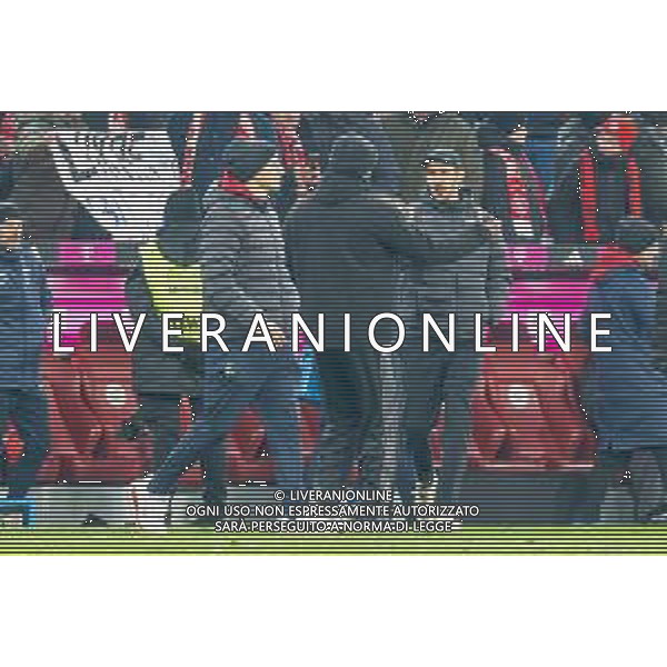 Trainer Julian Schuster (SC Freiburg) vwrabschiedet sich von Cheftrainer Vincent Kompany (FC Bayern Muenchen), FC Bayern Muenchen - SC Freiburg, Fussball, Bundesliga, 11. Spieltag, 22.11.2025 DFB regulations prohibit any use of photographs as image sequences and/or quasi-video / action press AG KARMAPRESS-AG ALDO LIVERANI SAS