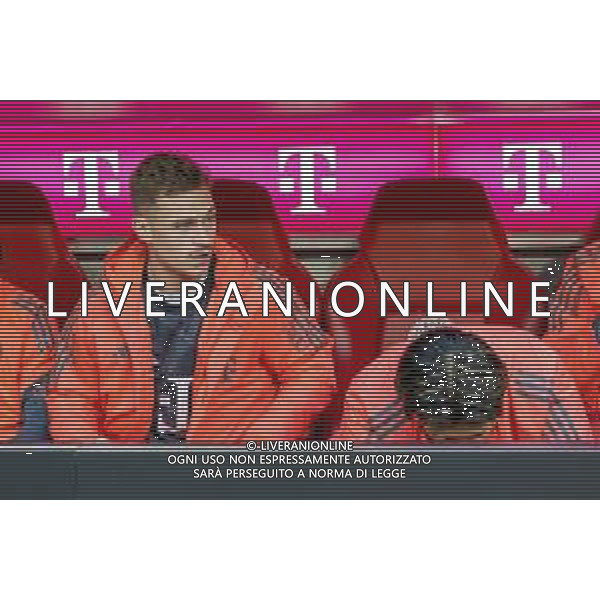 Joshua Kimmich #6 (FC Bayern Muenchen) auf der Auswechselbank, FC Bayern Muenchen - SC Freiburg, Fussball, Bundesliga, 11. Spieltag, 22.11.2025 DFB regulations prohibit any use of photographs as image sequences and/or quasi-video / action press AG KARMAPRESS-AG ALDO LIVERANI SAS