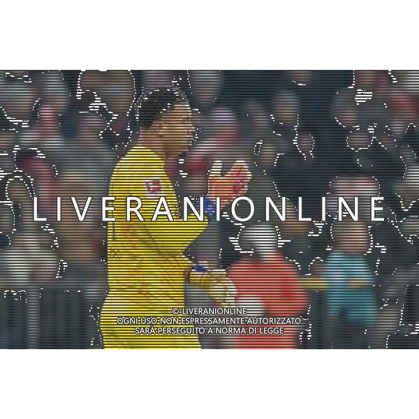 Noah Atubolu #1 (SC Freiburg) enttaeuscht ueber das Ergebnis, FC Bayern Muenchen - SC Freiburg, Fussball, Bundesliga, 11. Spieltag, 22.11.2025 DFB regulations prohibit any use of photographs as image sequences and/or quasi-video / action press AG KARMAPRESS-AG ALDO LIVERANI SAS