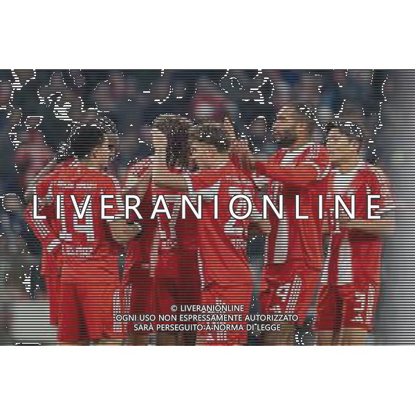 Torjubel FC Bayern Muenchen, FC Bayern Muenchen - SC Freiburg, Fussball, Bundesliga, 11. Spieltag, 22.11.2025 DFB regulations prohibit any use of photographs as image sequences and/or quasi-video / action press AG KARMAPRESS-AG ALDO LIVERANI SAS