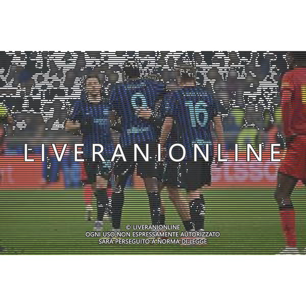 Inter vs Venezia nella foto giocatori Inter esultanza dopo il gol del 3 a 0 Milano 03-12-2025 Stadio Giuseppe Meazza - San Siro Inter vs Venezia Coppa Italia Frecciarossa - ottavi di finale foto Roberto Garavaglia/Agenzia Aldo Liverani sas