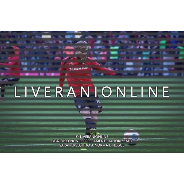 Jan-Niklas Beste #19 (SC Freiburg) beim warm-up, FC Bayern Muenchen vs. SC Freiburg, Fussball, Bundesliga, DFL, Saison 2025/2026, Hinrunde, 22.11.2025 DFB regulations prohibit any use of photographs as image sequences and/or quasi-video / action press AG KARMAPRESS-AG ALDO LIVERANI SAS