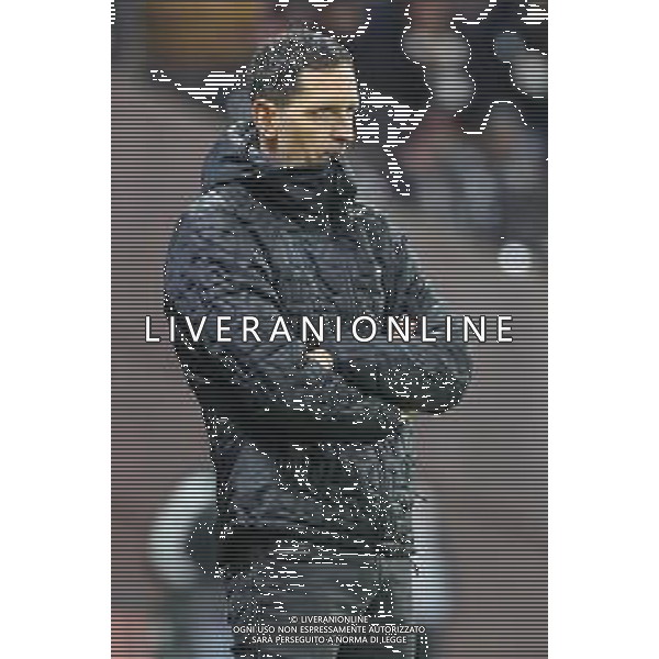 Fußball 1. Bundesliga - Eintracht Frankfurt - VfL Wolfsburg am 30.11.2025 im Deutsche Bank Park in Frankfurt Trainer Dino Toppmöller / Toppmoeller / Toppmoller (Frankfurt) unzufrieden, enttäuscht, enttaeuscht, niedergeschlagen Foto: osnapix / Marcus Hirnschal DFL regulations prohibit any use of photographs as image sequences and/or quasi-video. / action press AG KARMAPRESS-AG ALDO LIVERANI SAS