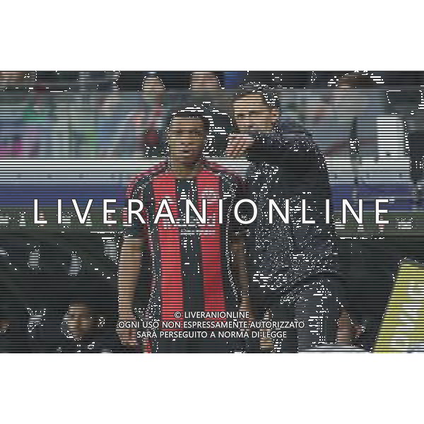 Fußball 1. Bundesliga - Eintracht Frankfurt - VfL Wolfsburg am 30.11.2025 im Deutsche Bank Park in Frankfurt Trainer Dino Toppmöller / Toppmoeller / Toppmoller (Frankfurt) gibt Jessic Ngankam (Frankfurt 32) Anweisungen Foto: osnapix / Marcus Hirnschal DFL regulations prohibit any use of photographs as image sequences and/or quasi-video. / action press AG KARMAPRESS-AG ALDO LIVERANI SAS