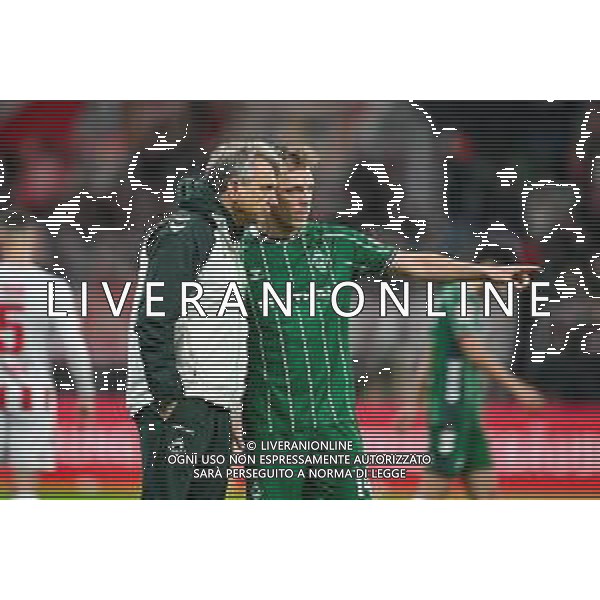 1. Bundesliga: SV Werder Bremen - 1. FC Köln am 29.11.2025 im Weserstadion in Bremen Trainer Horst Steffen (Bremen) und Senne Lynen (Bremen) Foto: osnapix / Michael Titgemeyer DFL regulations prohibit any use of photographs as image sequences and/or quasi-video. / action press AG KARMAPRESS-AG ALDO LIVERANI SAS