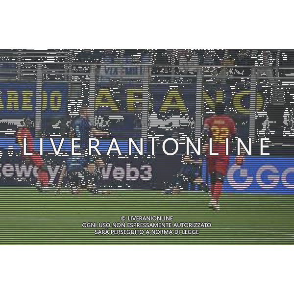 Inter vs Venezia nella foto Richie Sagrado (Venezia) segna il gol dell\'1 a 4 Milano 03-12-2025 Stadio Giuseppe Meazza - San Siro Inter vs Venezia Coppa Italia Frecciarossa - ottavi di finale foto Roberto Garavaglia/Agenzia Aldo Liverani sas