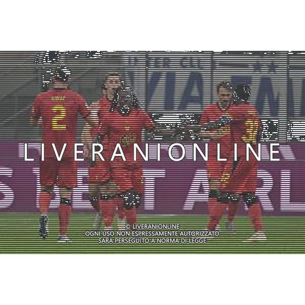 Inter vs Venezia nella foto giocatori Venezia esultanza dopo il gol dell\'1 a 4 Milano 03-12-2025 Stadio Giuseppe Meazza - San Siro Inter vs Venezia Coppa Italia Frecciarossa - ottavi di finale foto Roberto Garavaglia/Agenzia Aldo Liverani sas