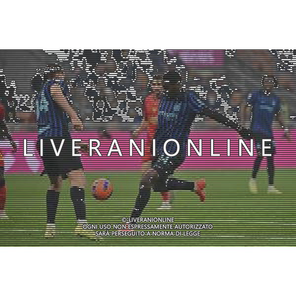 Inter vs Venezia nella foto Ange-Yoan Bonny (Inter) segna il gol del 5 a 1 Milano 03-12-2025 Stadio Giuseppe Meazza - San Siro Inter vs Venezia Coppa Italia Frecciarossa - ottavi di finale foto Roberto Garavaglia/Agenzia Aldo Liverani sas