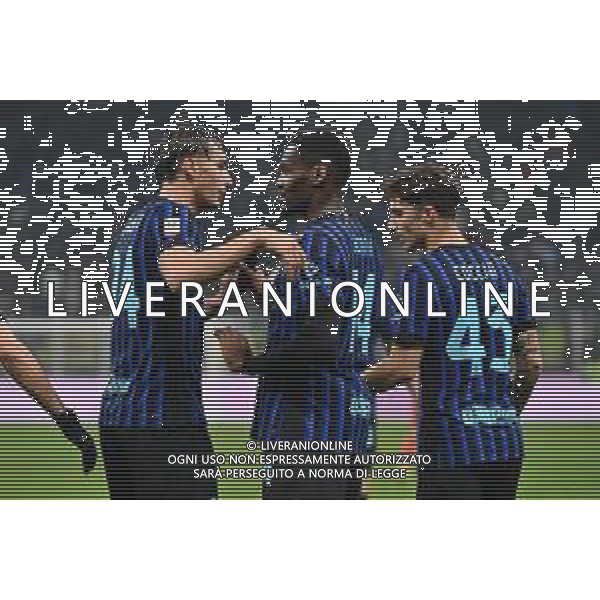 Inter vs Venezia nella foto giocatori Inter esultanza dopo il gol del 5 a 1 Milano 03-12-2025 Stadio Giuseppe Meazza - San Siro Inter vs Venezia Coppa Italia Frecciarossa - ottavi di finale foto Roberto Garavaglia/Agenzia Aldo Liverani sas