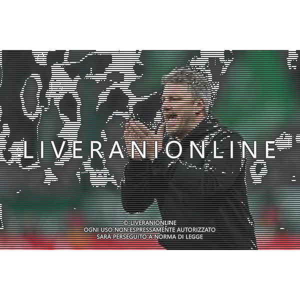 1. Bundesliga: SV Werder Bremen - 1. FC Köln am 29.11.2025 im Weserstadion in Bremen Trainer Lukasz Kwasniok (1. FC Koeln) gibt lautstark Anweisungen Foto: osnapix / Michael Titgemeyer DFL regulations prohibit any use of photographs as image sequences and/or quasi-video. / action press AG KARMAPRESS-AG ALDO LIVERANI SAS