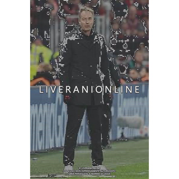 1. Bundesliga - Bayer 04 Leverkusen - Borussia Dortmund am 29.11.2025 in der BayArena in Leverkusen Trainer Kasper Hjulmand (Leverkusen) nachdenklich Foto: osnapix / Marcus Hirnschal DFL regulations prohibit any use of photographs as image sequences and/or quasi-video / action press AG KARMAPRESS-AG ALDO LIVERANI SAS