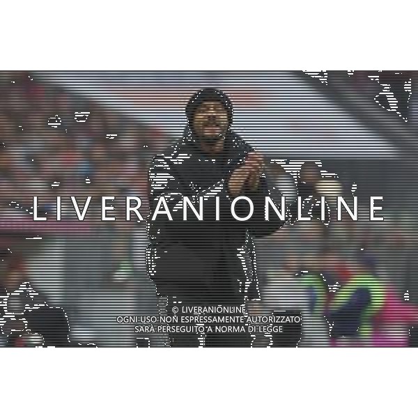 Chef-Trainer Vincent Kompany (FC Bayern Muenchen) feuert an, FC Bayern Muenchen vs. FC St. Pauli, Fussball, 1. Bundesliga, 12. Spieltag, 29.11.2025 DFB regulations prohibit any use of photographs as image sequences and/or quasi-video / action press AG KARMAPRESS-AG ALDO LIVERANI SAS