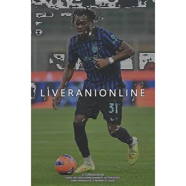 Inter vs Venezia nella foto Yann Aurel Bisseck (Inter) Milano 03-12-2025 Stadio Giuseppe Meazza - San Siro Inter vs Venezia Coppa Italia Frecciarossa - ottavi di finale foto Roberto Garavaglia/Agenzia Aldo Liverani sas