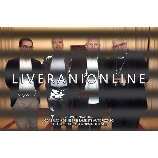 IMOLA 03 12 2025 PRESENTAZIONE DEL LIBRO "COGNETEX origini,storia e parabola di una realta\' industriale venuta da lontano"AUTORE DEL LIBRO ING ALESSANDRO MIRRI NELLA FOTO DA SINISTRA GIOVANNI BUCCHI,PIETRO CASSANI,AUTORE DEL LIBRO ALESSANDRO MIRRI E VESCOVO DI IMOLA GIOVANNI MOSCIATTI FOTO GIANNI SANNA-AG ALDO LIVERANI SAS