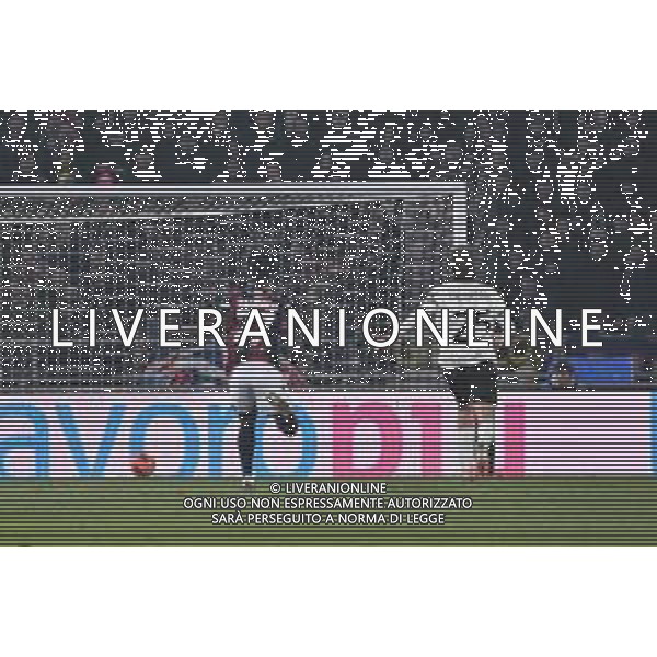 TVRG Bologna vs Parma nella foto il tiro di Adrian Dawid Benedyczak (Parma) termina in rete per il gol dell\'1 a 0 Bologna 04-12-2025 Stadio Renato Dall\'Ara Bologna vs Parma Coppa Italia Frecciarossa - ottavi di finale foto Roberto Garavaglia/Agenzia Aldo Liverani sas