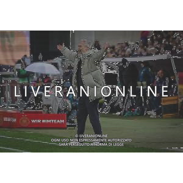 Cheftrainer Christian Wueck(Deutschland) gestikuliert energisch, Deutschland vs. Spanien, Fussball, Frauen, UEFA, Women’s Nations League, Saison 2025/2026, Finale - Runde 1 von 2, 28.11.2025 / action press AG KARMAPRESS-AG ALDO LIVERANI SAS