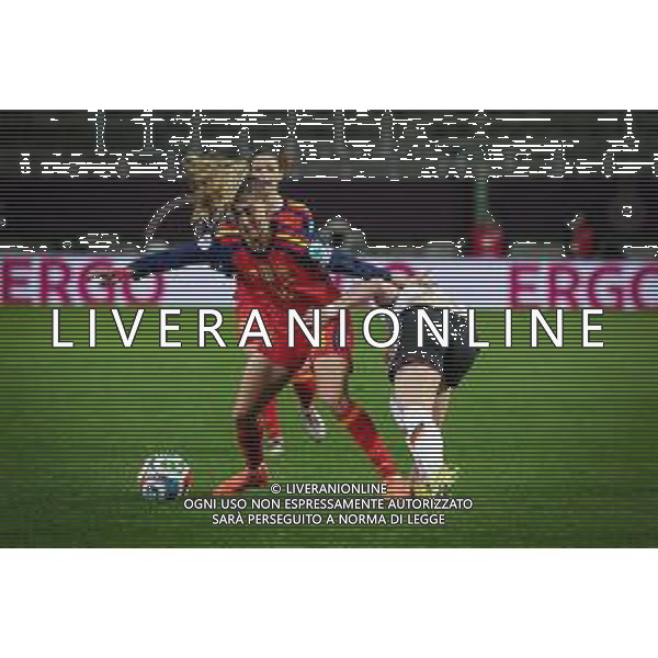 Laia Aleixandri #14 (Spanien / Seleccion Espanola Femenina de Futbol) und Klara Buehl #19 (Deutschland) im Duell, Aktion, Deutschland vs. Spanien, Fussball, Frauen, UEFA, Women’s Nations League, Saison 2025/2026, Finale - Runde 1 von 2, 28.11.2025 / action press AG KARMAPRESS-AG ALDO LIVERANI SAS