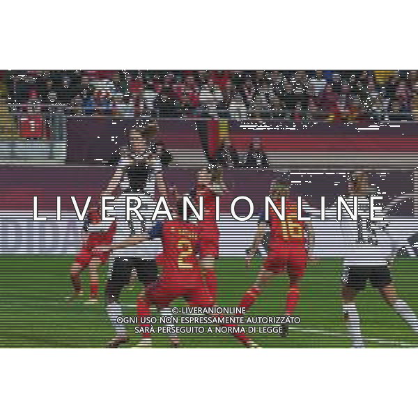 Kopfball von Sjoeke Nuesken #9 (Deutschland), der ueber das Tor geht, Deutschland vs. Spanien, Fussball, Frauen, UEFA, Women’s Nations League, Saison 2025/2026, Finale - Runde 1 von 2, 28.11.2025 / action press AG KARMAPRESS-AG ALDO LIVERANI SAS