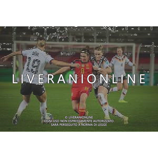 Mariona Caldentey Oliver # (Spanien / Seleccion Espanola Femenina de Futbol) und Franziska Kett #17 (Deutschland) in Aktion, mit Klara Buehl #19 (Deutschland), Deutschland vs. Spanien, Fussball, Frauen, UEFA, Women’s Nations League, Saison 2025/2026, Finale - Runde 1 von 2, 28.11.2025 / action press AG KARMAPRESS-AG ALDO LIVERANI SAS