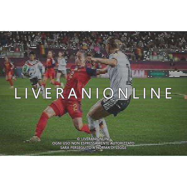 Klara Buehl #19 (Deutschland) in Aktion gegen Ona Batlle #2 (Spanien / Seleccion Espanola Femenina de Futbol), Deutschland vs. Spanien, Fussball, Frauen, UEFA, Women’s Nations League, Saison 2025/2026, Finale - Runde 1 von 2, 28.11.2025 / action press AG KARMAPRESS-AG ALDO LIVERANI SAS