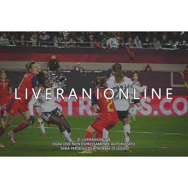 Irene Paredes Hernandez #4 (Spanien / Seleccion Espanola Femenina de Futbol), links, zerrt an Nicole Anyomi #11 (Deutschland), mit Ona Batlle #2 (Spanien / Seleccion Espanola Femenina de Futbol) und Jule Brand #22 (Deutschland), Deutschland vs. Spanien, Fussball, Frauen, UEFA, Women’s Nations League, Saison 2025/2026, Finale - Runde 1 von 2, 28.11.2025 / action press AG KARMAPRESS-AG ALDO LIVERANI SAS