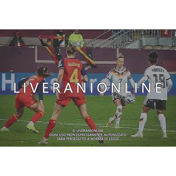 Giulia Gwinn #7 (Deutschland) mit einem Pass, mit Shekiera Martinez #18 (Deutschland) und Irene Paredes Hernandez # (Spanien / Seleccion Espanola Femenina de Futbol), Maria Mendez Fernandez # (Spanien / Seleccion Espanola Femenina de Futbol), Deutschland vs. Spanien, Fussball, Frauen, UEFA, Women’s Nations League, Saison 2025/2026, Finale - Runde 1 von 2, 28.11.2025 / action press AG KARMAPRESS-AG ALDO LIVERANI SAS