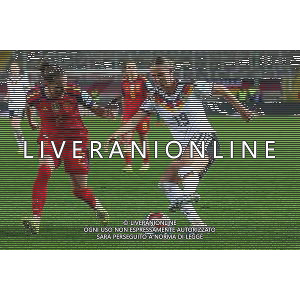 Klara Buehl #19 (Deutschland) in Aktion gegen Ona Batlle #2 (Spanien / Seleccion Espanola Femenina de Futbol), Deutschland vs. Spanien, Fussball, Frauen, UEFA, Women’s Nations League, Saison 2025/2026, Finale - Runde 1 von 2, 28.11.2025 / action press AG KARMAPRESS-AG ALDO LIVERANI SAS