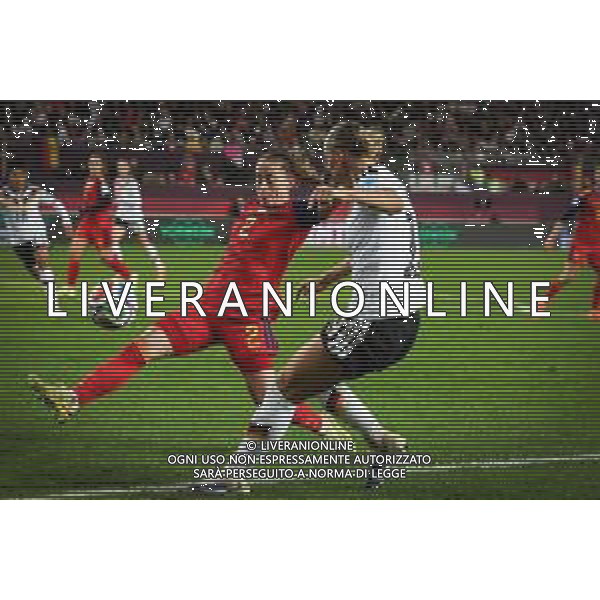 Klara Buehl #19 (Deutschland) in Aktion gegen Ona Batlle #2 (Spanien / Seleccion Espanola Femenina de Futbol), Deutschland vs. Spanien, Fussball, Frauen, UEFA, Women’s Nations League, Saison 2025/2026, Finale - Runde 1 von 2, 28.11.2025 / action press AG KARMAPRESS-AG ALDO LIVERANI SAS