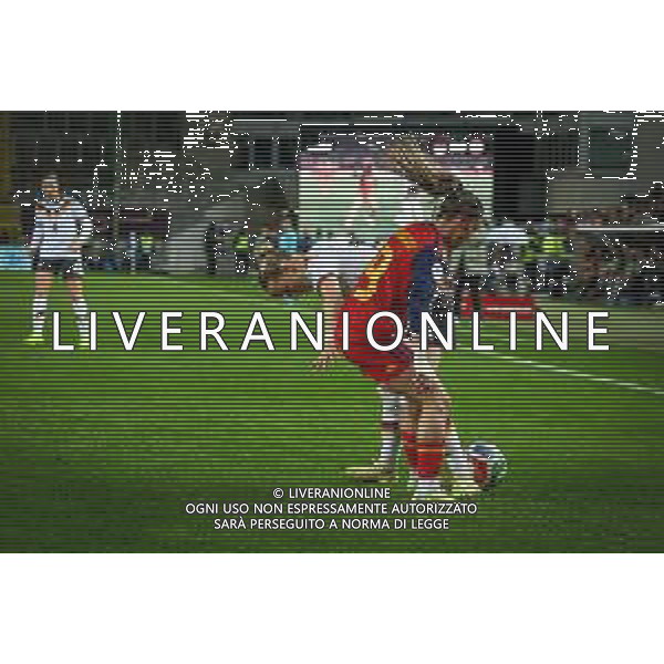 Klara Buehl #19 (Deutschland) im Zweikampf mit Eva Navarro #19 (Spanien / Seleccion Espanola Femenina de Futbol), Deutschland vs. Spanien, Fussball, Frauen, UEFA, Women’s Nations League, Saison 2025/2026, Finale - Runde 1 von 2, 28.11.2025 / action press AG KARMAPRESS-AG ALDO LIVERANI SAS