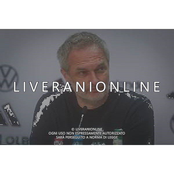 Cheftrainer Christian Wueck(Deutschland) auf der Pressekonferenz nach dem Spiel, Deutschland vs. Spanien, Fussball, Frauen, UEFA, Women’s Nations League, Saison 2025/2026, Finale - Runde 1 von 2, 28.11.2025 / action press AG KARMAPRESS-AG ALDO LIVERANI SAS