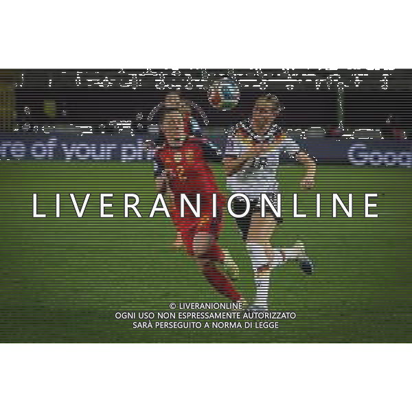 Klara Buehl #19 (Deutschland) in Aktion gegen Ona Batlle #2 (Spanien / Seleccion Espanola Femenina de Futbol), Deutschland vs. Spanien, Fussball, Frauen, UEFA, Women’s Nations League, Saison 2025/2026, Finale - Runde 1 von 2, 28.11.2025 / action press AG KARMAPRESS-AG ALDO LIVERANI SAS