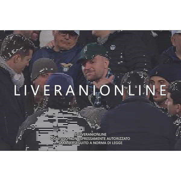 Lazio vs Milan Coppa Italia Frecciarossa - Ottavi di finale Stadio Olimpico - Roma 04-12-2025 nella foto Sergej Milinkovic Savic tra i tifosi della Lazio Foto Federico Gaetano - ag Aldo liverani- AGENZIA ALDO LIVERANI SAS