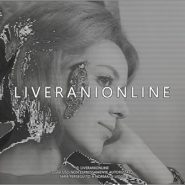 NEG-1969 MOSTRA GIULIO SFORZA ROSANNA VAUDETTI PROVA ALCUNI GIOIELLI AG ALDO LIVERANI SAS