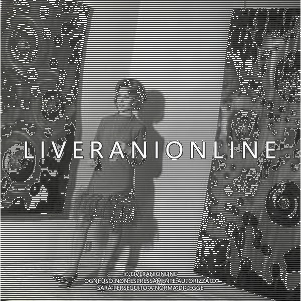 NEG-1969 MOSTRA GIULIO SFORZA ROSANNA VAUDETTI PROVA ALCUNI GIOIELLI AG ALDO LIVERANI SAS