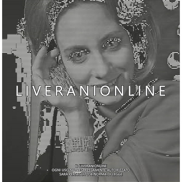 NEG-1969 MOSTRA GIULIO SFORZA ROSANNA VAUDETTI PROVA ALCUNI GIOIELLI AG ALDO LIVERANI SAS