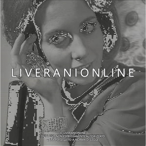 NEG-1969 MOSTRA GIULIO SFORZA ROSANNA VAUDETTI PROVA ALCUNI GIOIELLI AG ALDO LIVERANI SAS